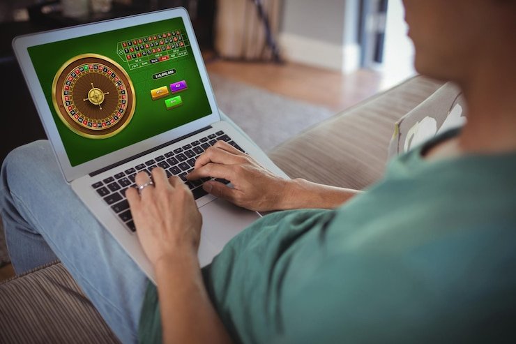 Game round result display with winning number and payout confirmation